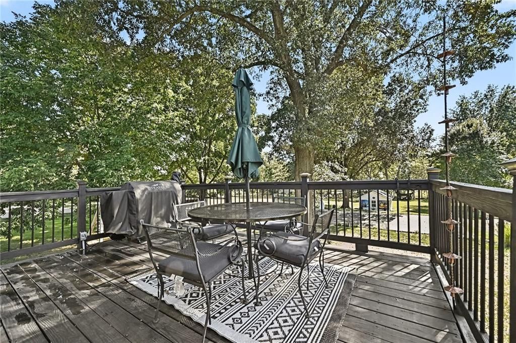 Photo 34 of 50 - 10035 W 55TH Street, Merriam, KS 66203