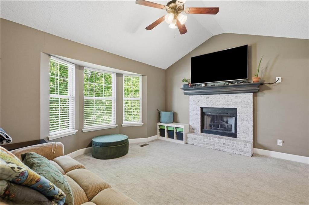 804 S Cedar Street, Belton, MO: listing photo 3