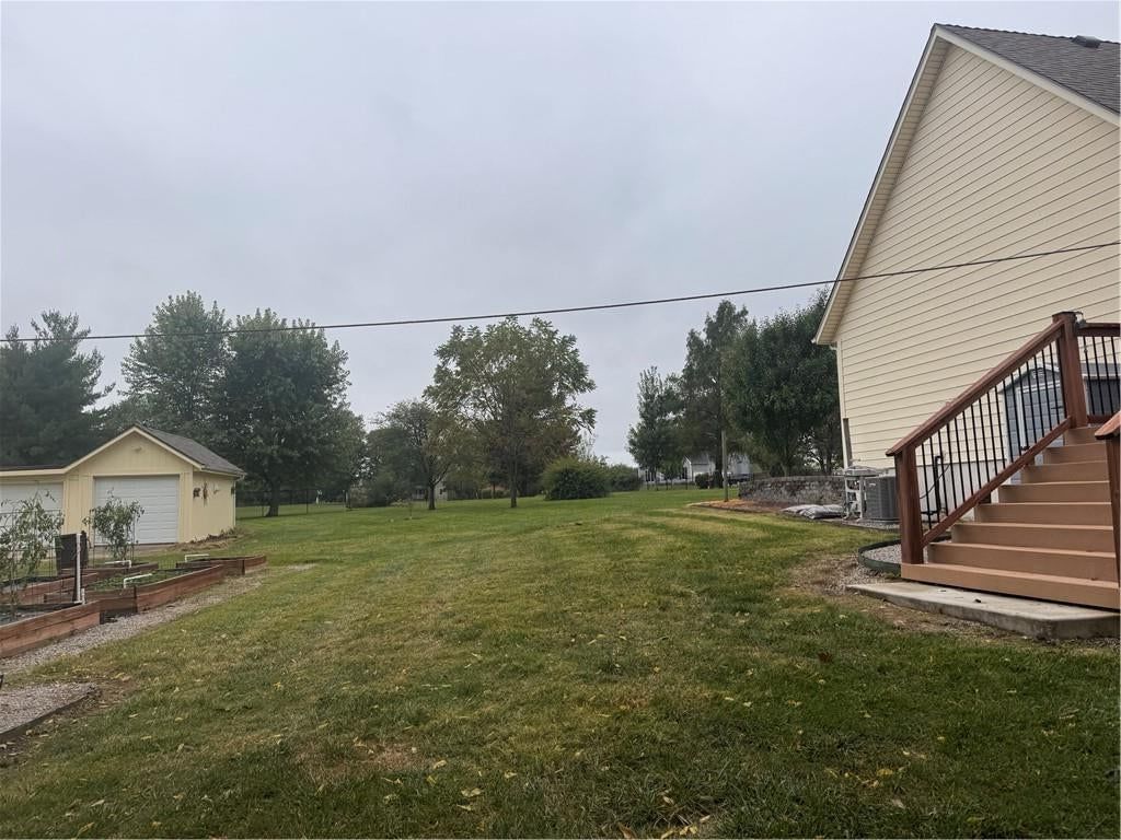Photo 16 of 16 - 11505 Easley Drive, Lee's Summit, MO 64086
