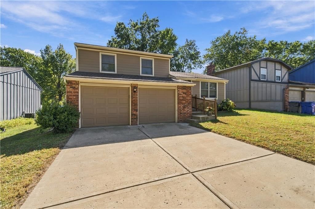 16605 W 125th Street, Olathe, KS: listing photo 3