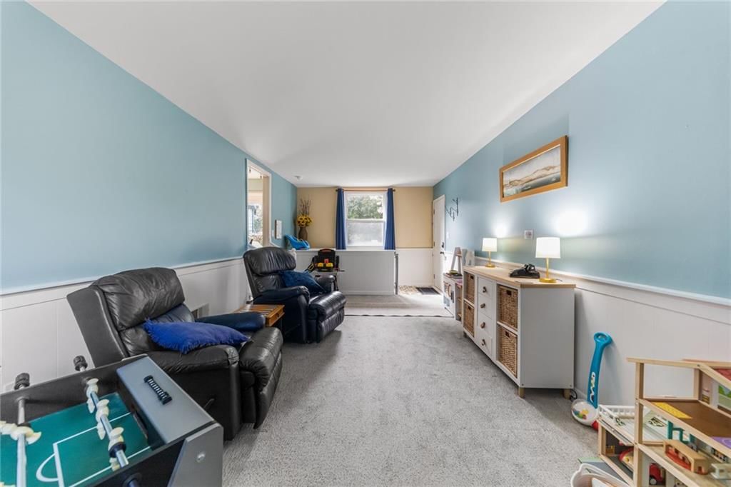 Photo 15 of 28 - 9702 EBY Street, Overland Park, KS 66212
