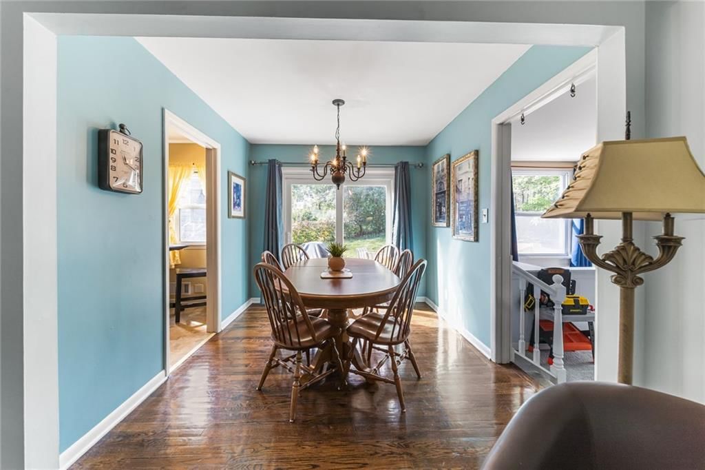 Photo 9 of 28 - 9702 EBY Street, Overland Park, KS 66212