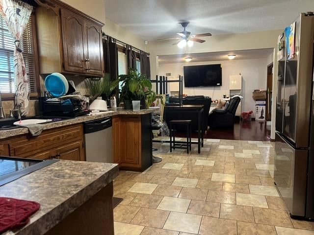 Photo 14 of 34 - 7700 E 127 Place, Grandview, MO 64030