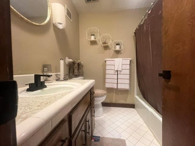 Photo 30 of 34 - 7700 E 127 Place, Grandview, MO 64030