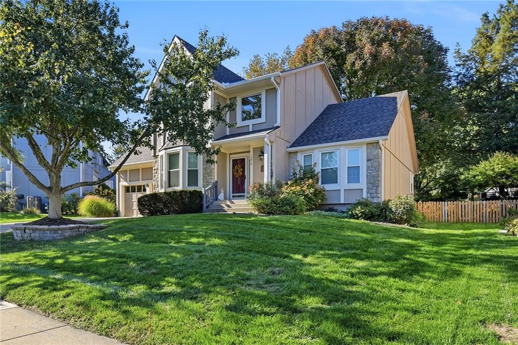 12818 Bond Street, Overland Park, KS: listing photo 3