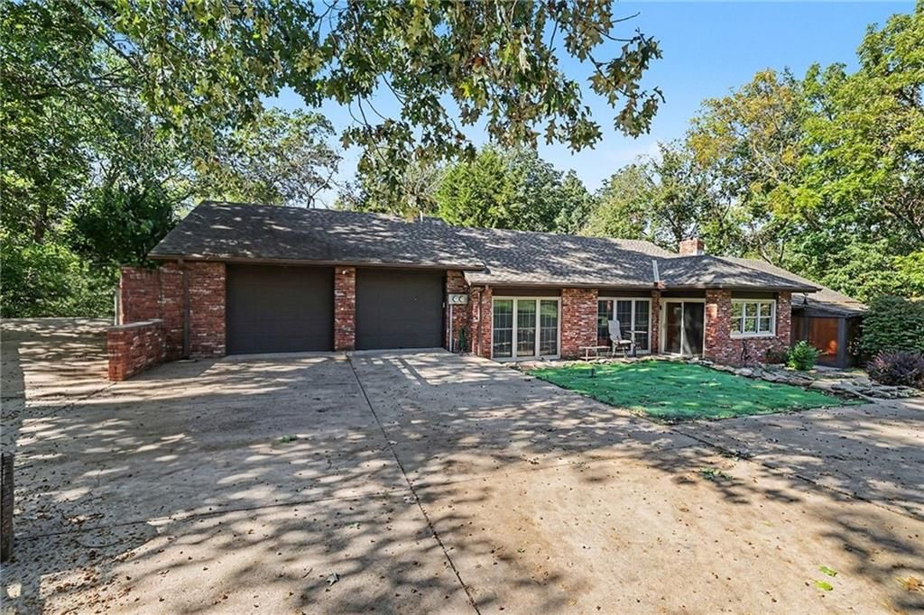 28806 E Beth Court, Grain Valley, MO: listing photo 2