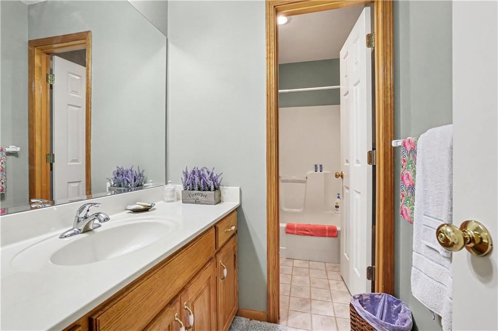 Photo 26 of 37 - 14891 142nd Street, Bonner Springs, KS 66012