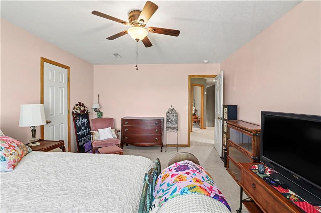Photo 29 of 37 - 14891 142nd Street, Bonner Springs, KS 66012