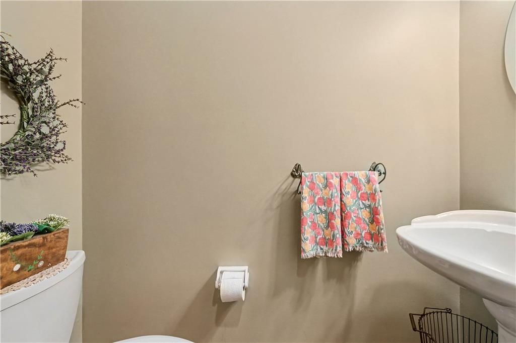 Photo 31 of 37 - 14891 142nd Street, Bonner Springs, KS 66012