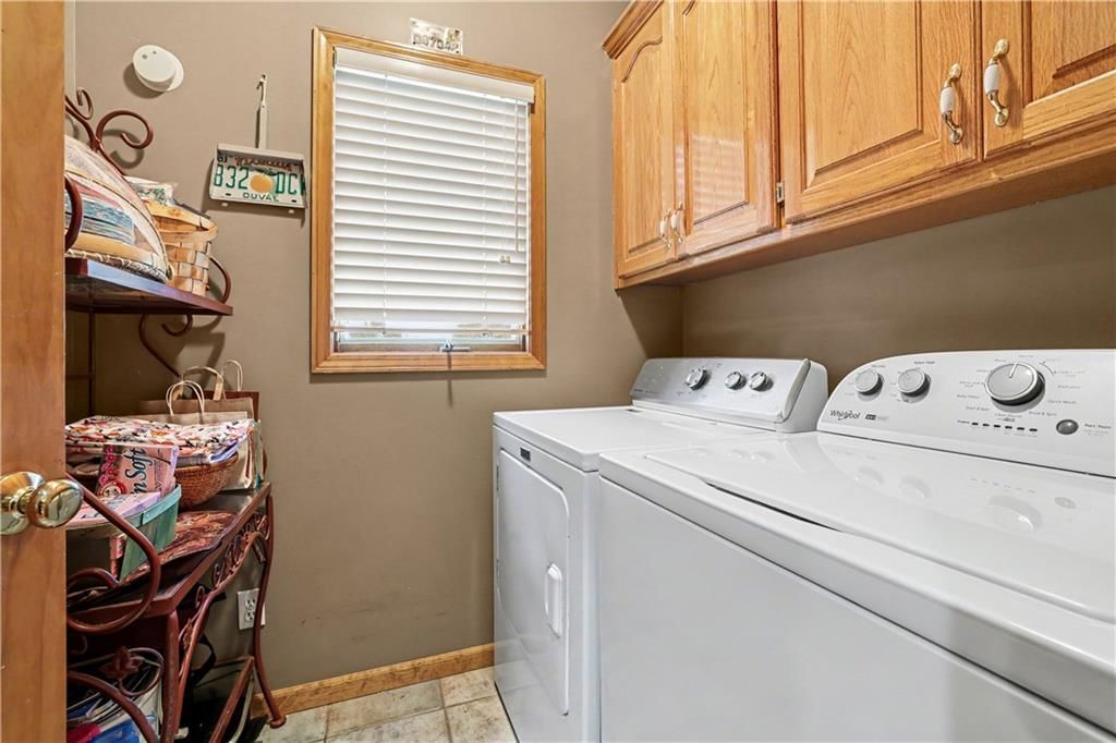Photo 32 of 37 - 14891 142nd Street, Bonner Springs, KS 66012
