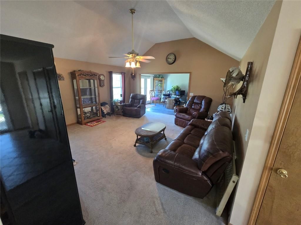 Photo 8 of 43 - 806 Orchid Street, Garden City, MO 64747