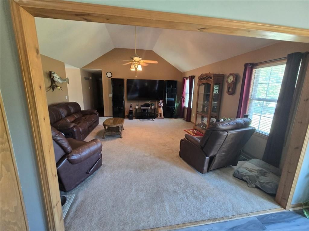 Photo 12 of 43 - 806 Orchid Street, Garden City, MO 64747