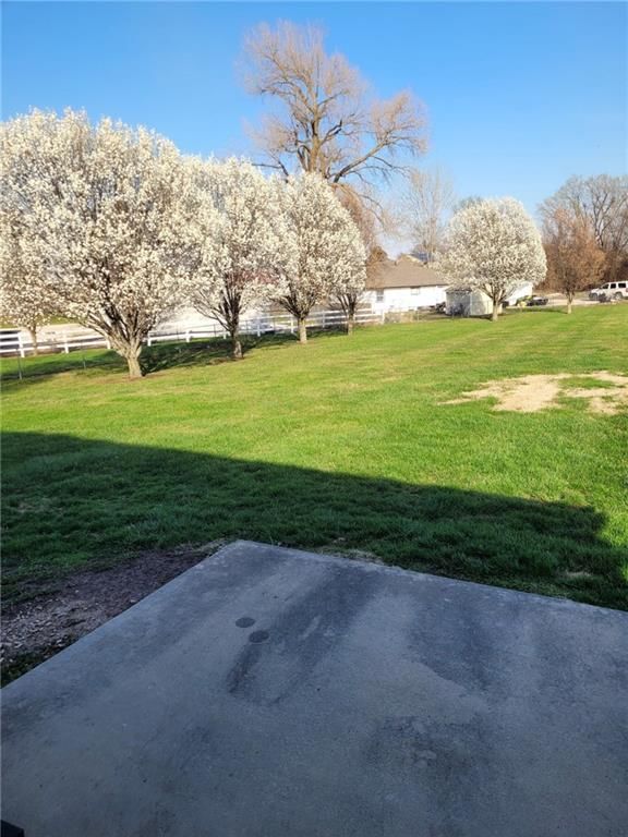 Photo 42 of 43 - 806 Orchid Street, Garden City, MO 64747