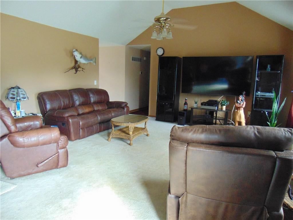 Photo 10 of 43 - 806 Orchid Street, Garden City, MO 64747