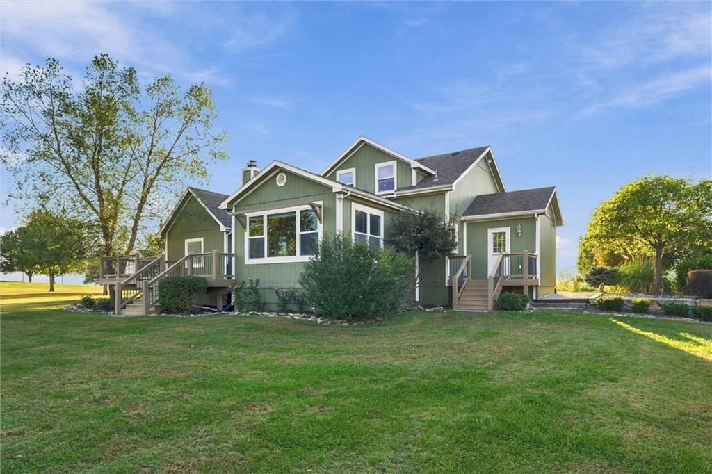 Photo 29 of 35 - 27423 New Lancaster Road, Louisburg, KS 66053