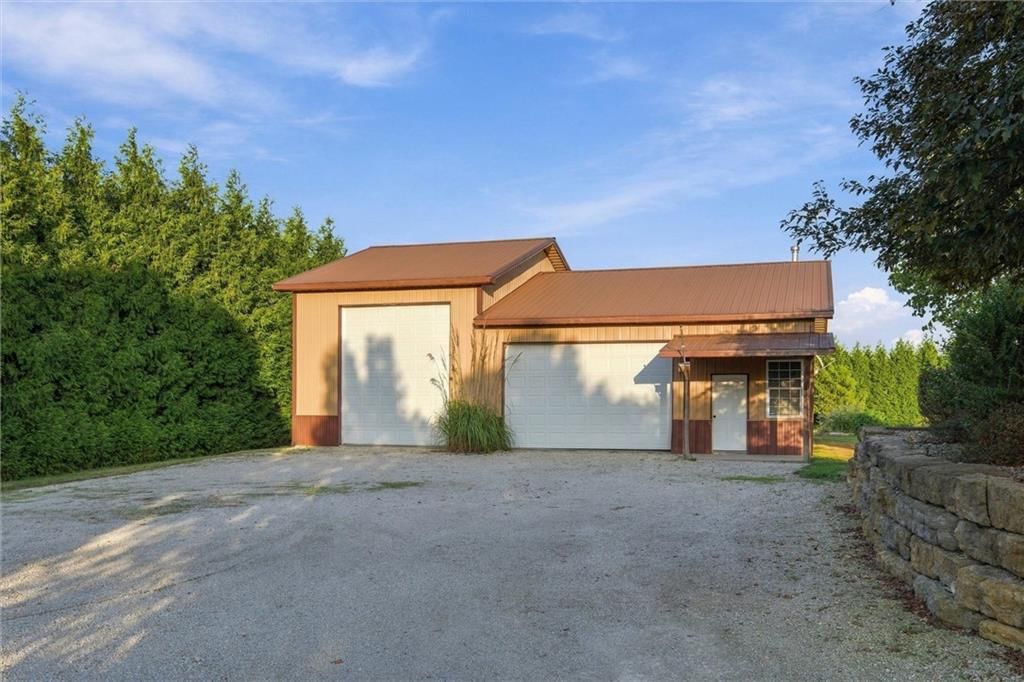 Photo 30 of 35 - 27423 New Lancaster Road, Louisburg, KS 66053