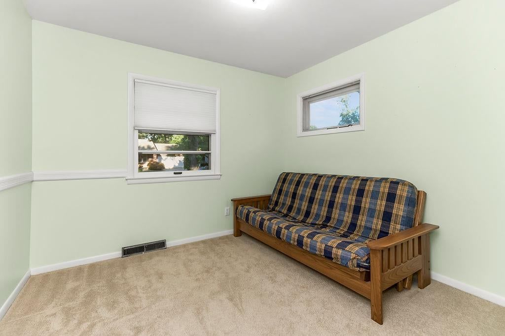 Photo 12 of 19 - 7719 Howe Drive, Prairie Village, KS 66062