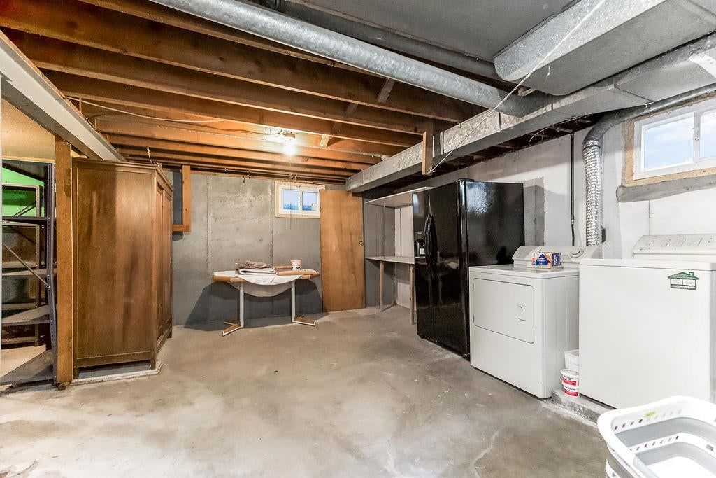 Photo 16 of 19 - 7719 Howe Drive, Prairie Village, KS 66062