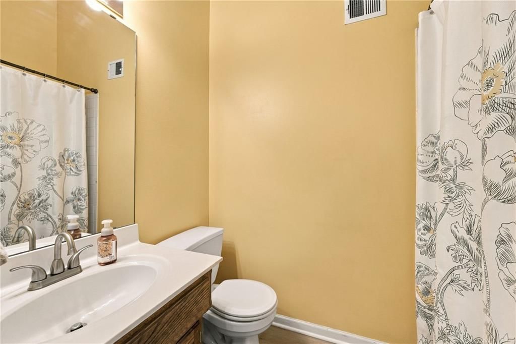 Photo 21 of 33 - 9504 NW 87th Terrace, Kansas City, MO 64153