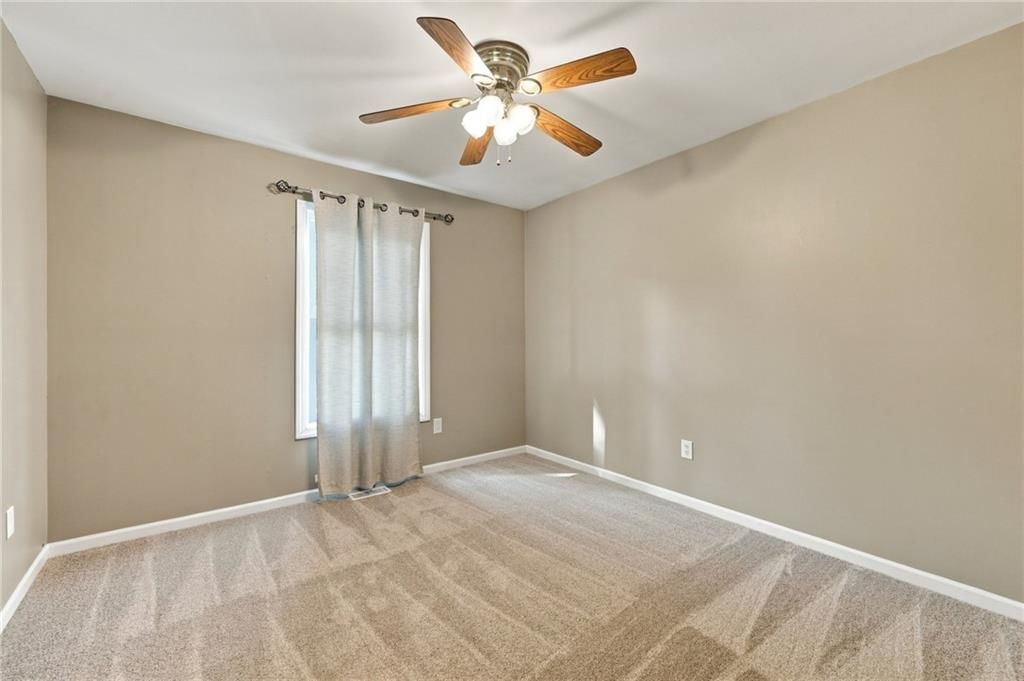 Photo 27 of 33 - 9504 NW 87th Terrace, Kansas City, MO 64153