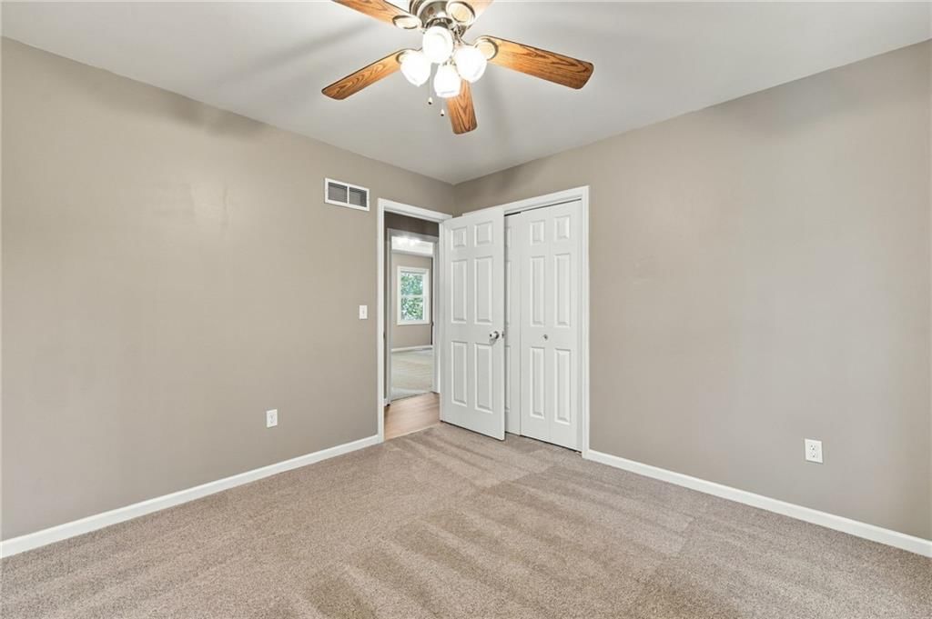 Photo 28 of 33 - 9504 NW 87th Terrace, Kansas City, MO 64153