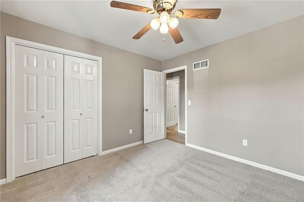 Photo 26 of 33 - 9504 NW 87th Terrace, Kansas City, MO 64153