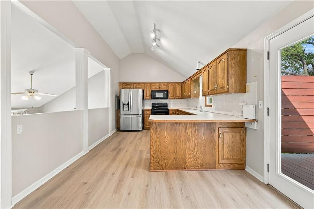 Photo 15 of 33 - 9504 NW 87th Terrace, Kansas City, MO 64153