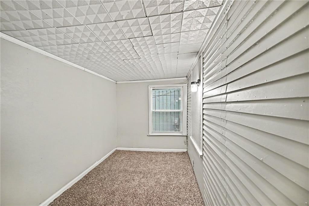Photo 11 of 16 - 1603 Elmwood Street, Kansas City, MO 64127