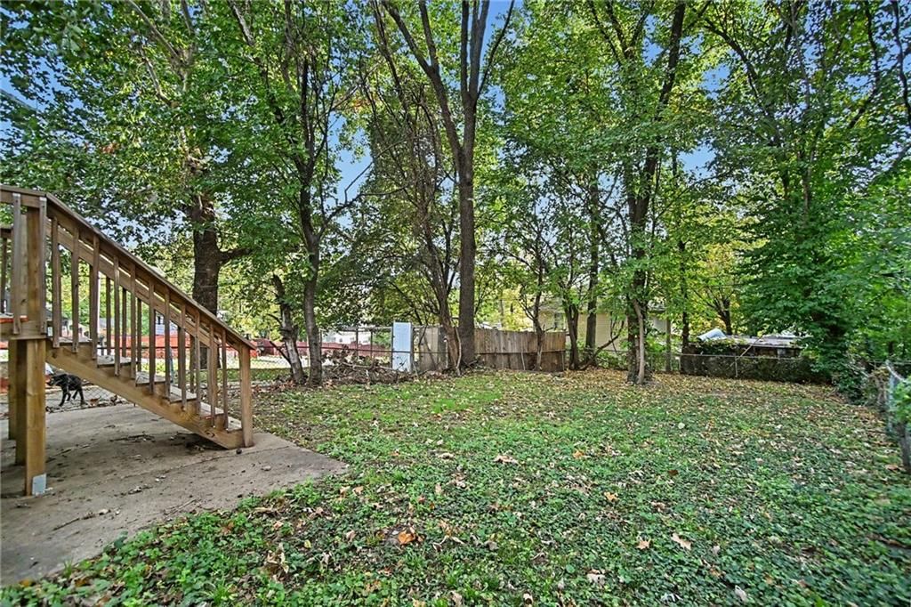 Photo 16 of 16 - 1603 Elmwood Street, Kansas City, MO 64127