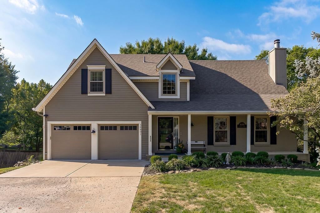 18401 W 114th Terrace, Olathe, KS