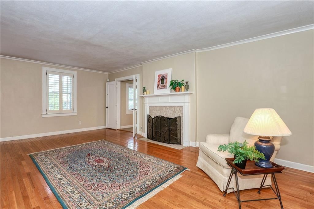 Fireplace at 4900 Westwood Road, Kansas City, MO 64112
