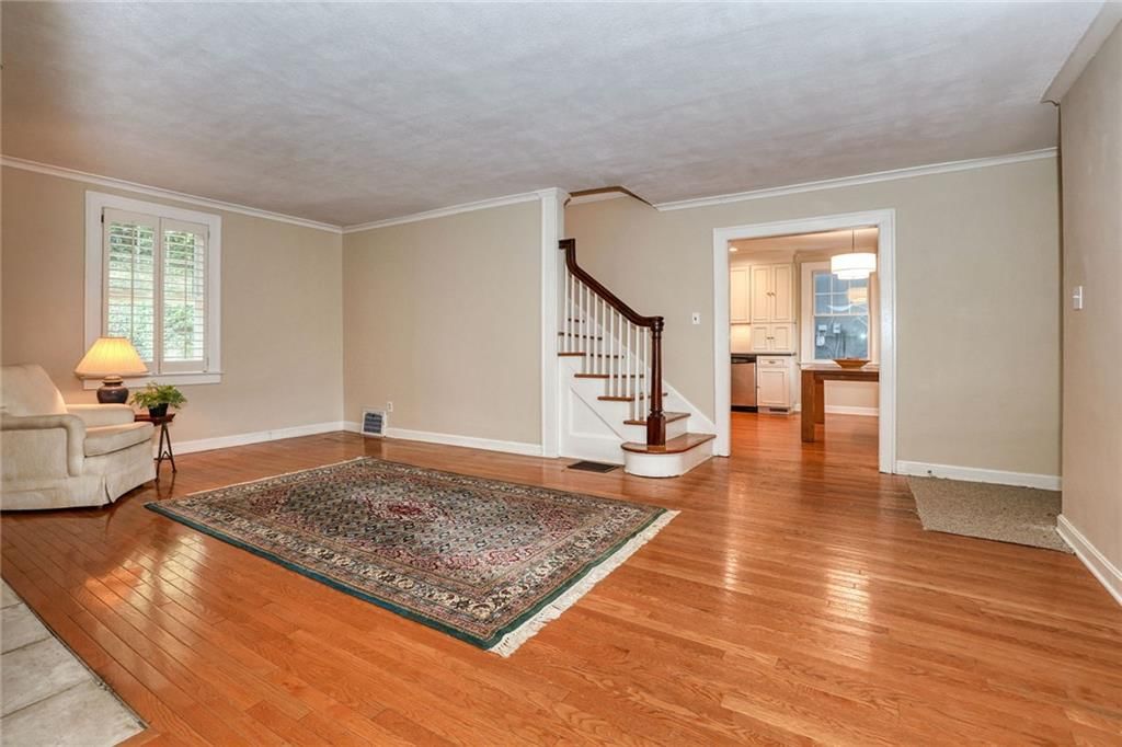 Open floor plan at 4900 Westwood Road, Kansas City, MO 64112