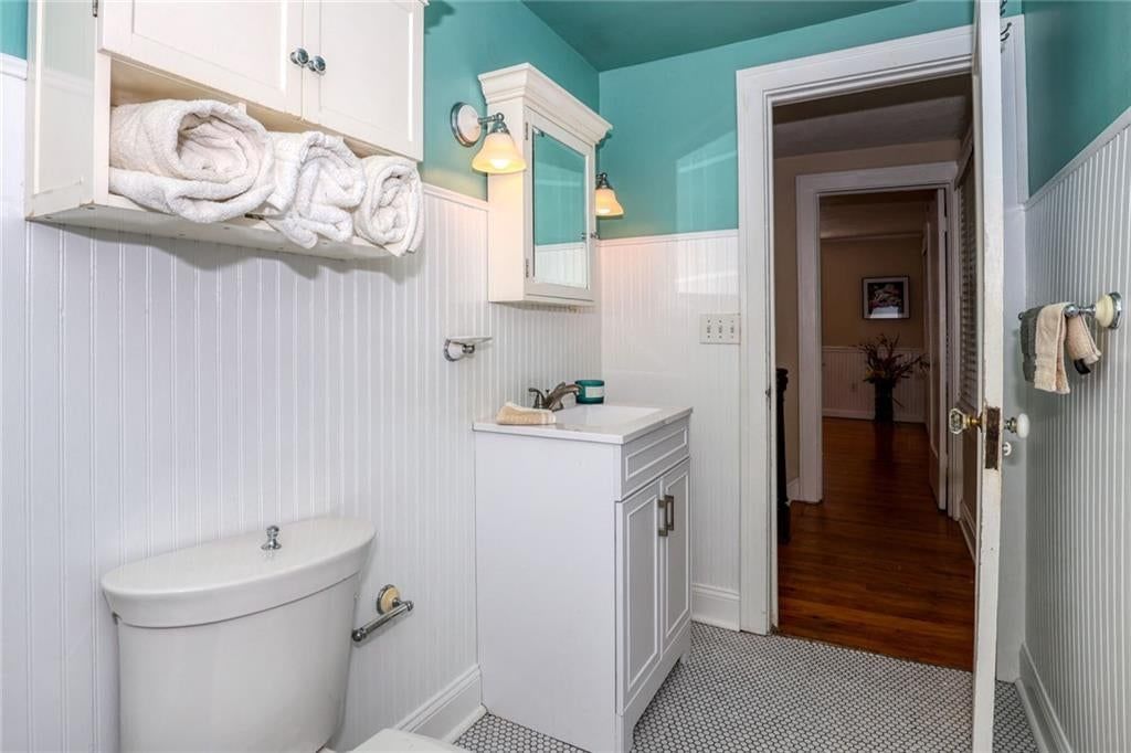 Photo 18 of 28 - 4900 Westwood Road, Kansas City, MO 64112