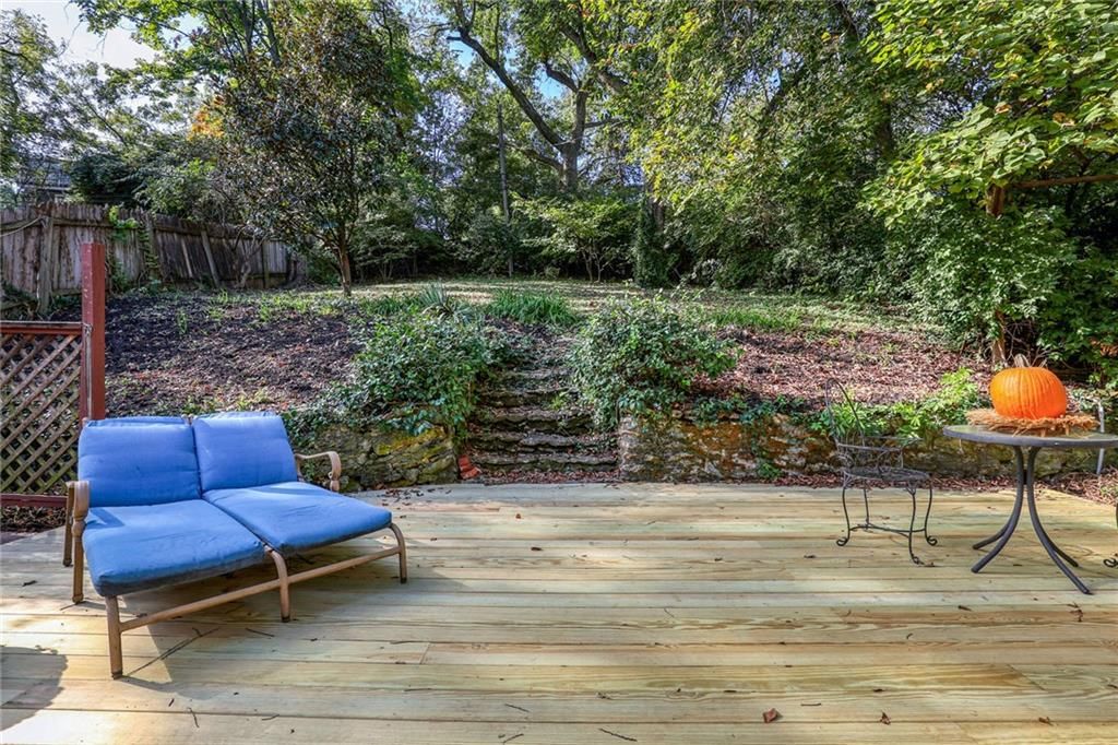 Deck at 4900 Westwood Road, Kansas City, MO 64112