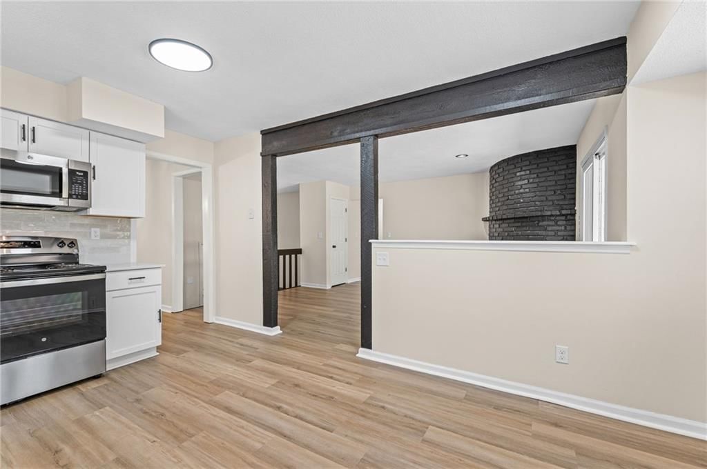 Open floor plan at 14710 NW 67th Street, Parkville, MO 64152