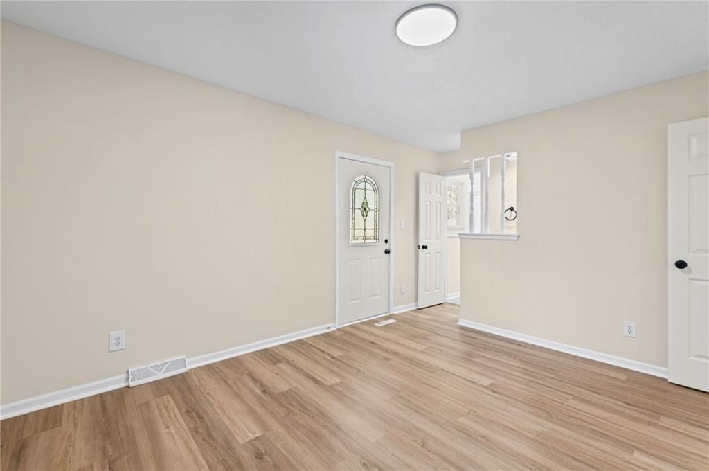 Photo 22 of 42 - 14710 NW 67th Street, Parkville, MO 64152
