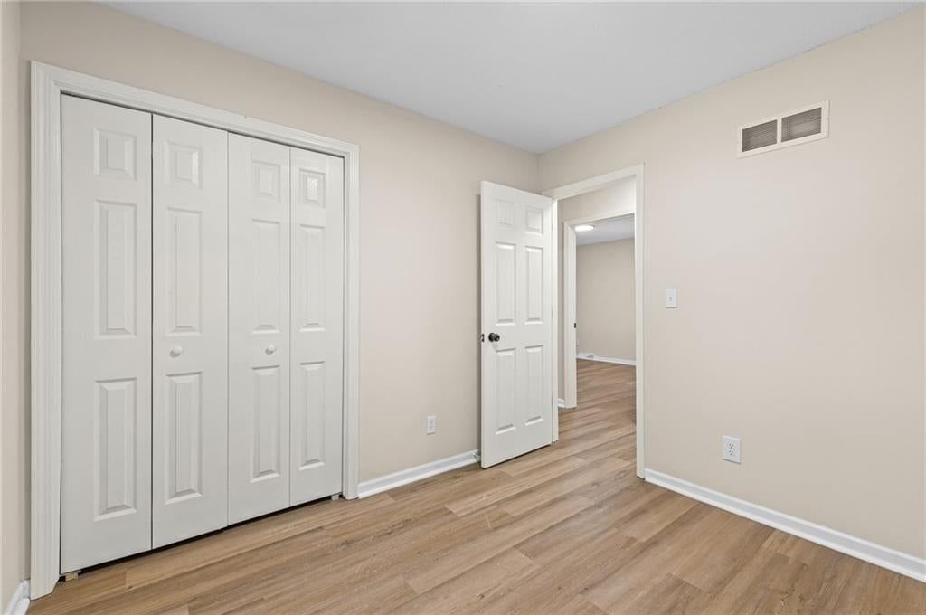 Photo 26 of 42 - 14710 NW 67th Street, Parkville, MO 64152