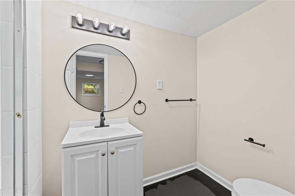 Photo 30 of 42 - 14710 NW 67th Street, Parkville, MO 64152