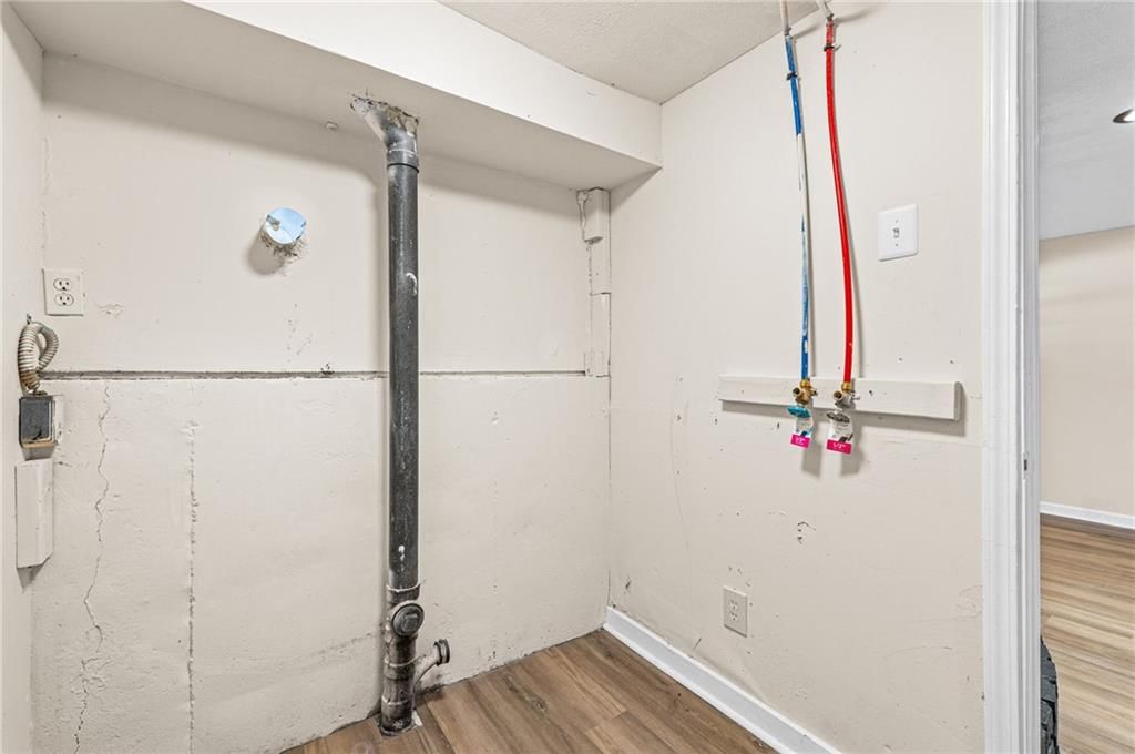 Photo 31 of 42 - 14710 NW 67th Street, Parkville, MO 64152