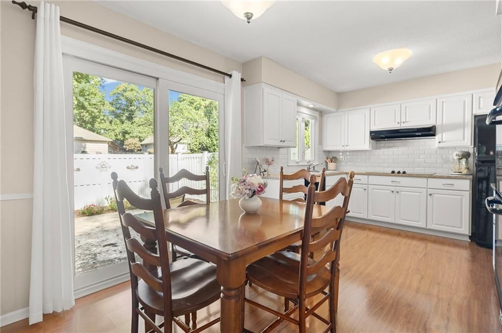 Photo 7 of 41 - 7812 W 100th Terrace, Overland Park, KS 66212
