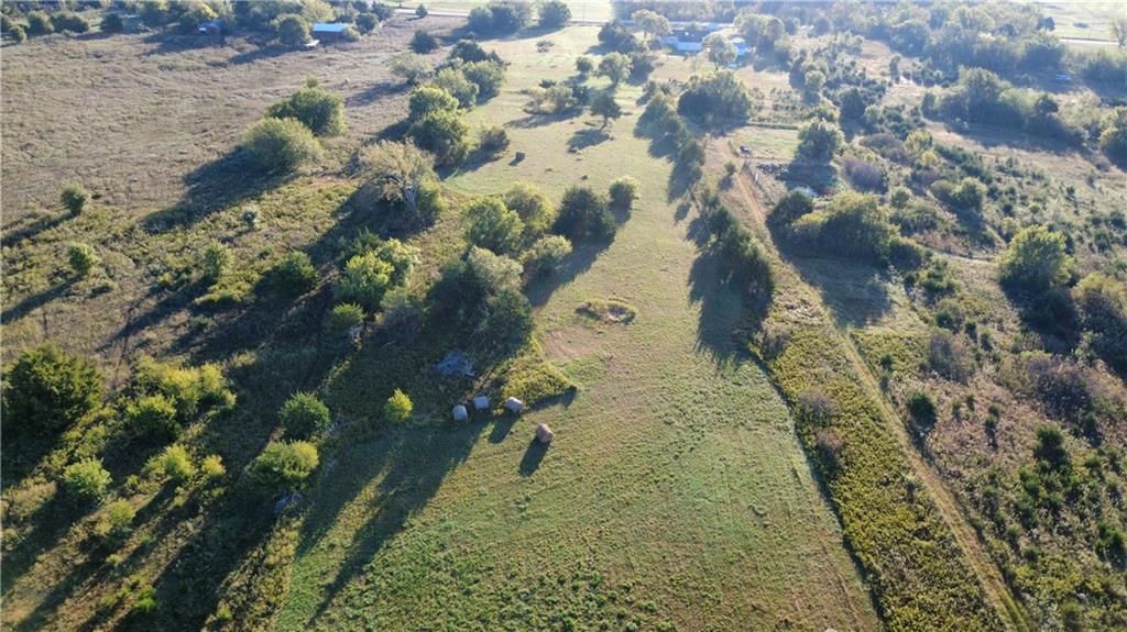 Photo 16 of 18 - 00000 Lonestar Road, Fontana, KS 66026