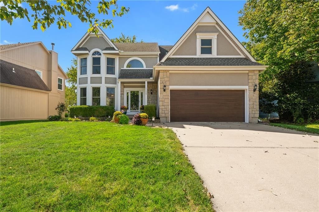 11229 W 117th Street, Overland Park, KS
