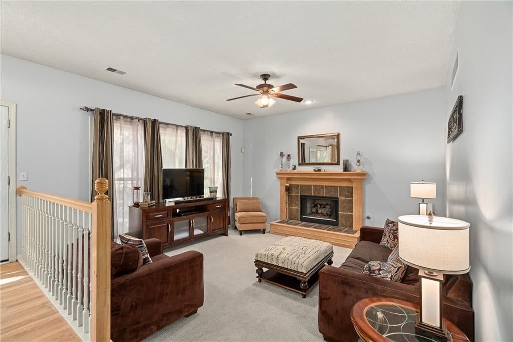 Photo 10 of 29 - 11229 W 117th Street, Overland Park, KS 66210