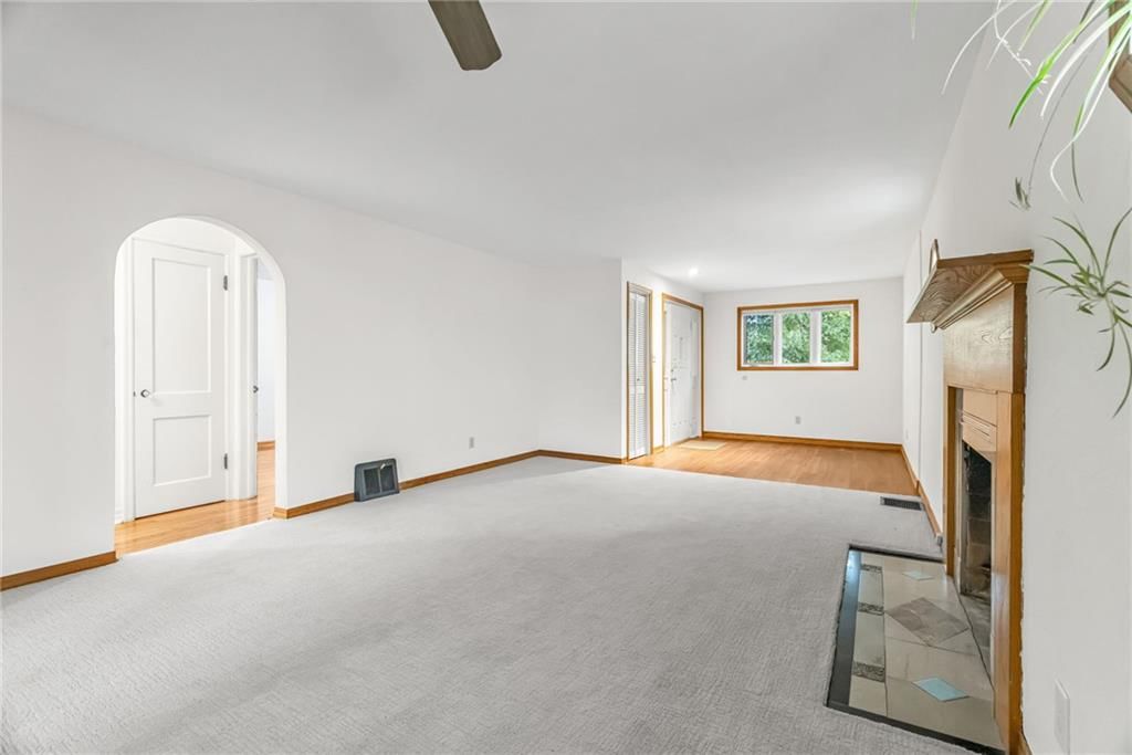 Photo 5 of 25 - 2106 Erie Street, North Kansas City, MO 64116