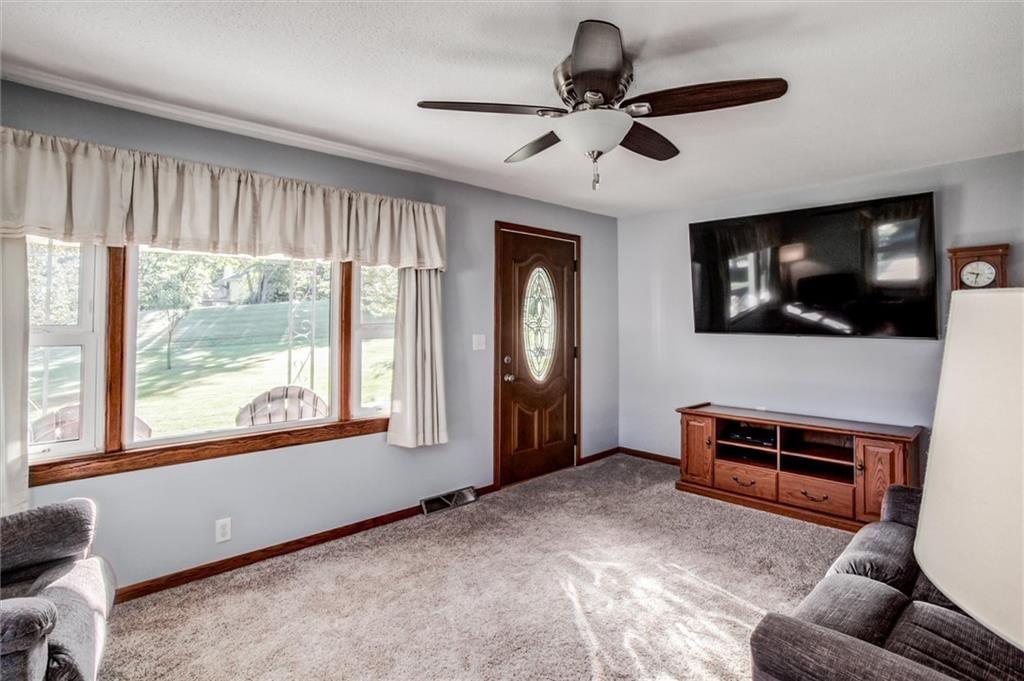 1904 4th Street, Platte City, MO: listing photo 3