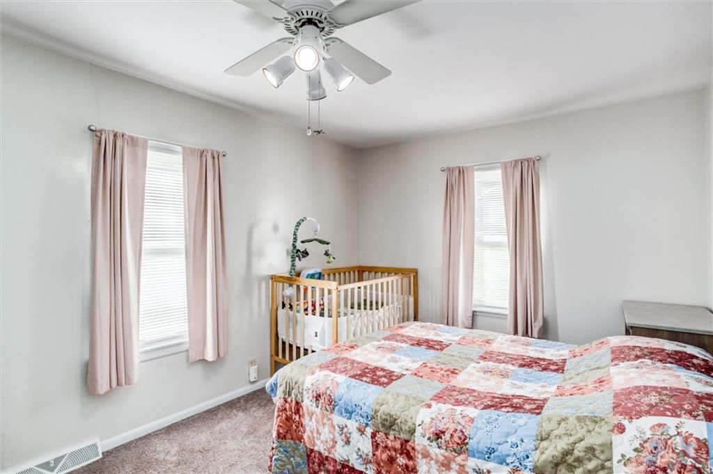 Photo 5 of 37 - 1904 4th Street, Platte City, MO 64079