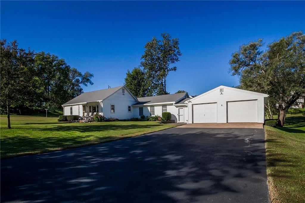 Photo 25 of 37 - 1904 4th Street, Platte City, MO 64079