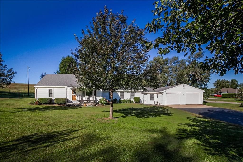 Photo 26 of 37 - 1904 4th Street, Platte City, MO 64079
