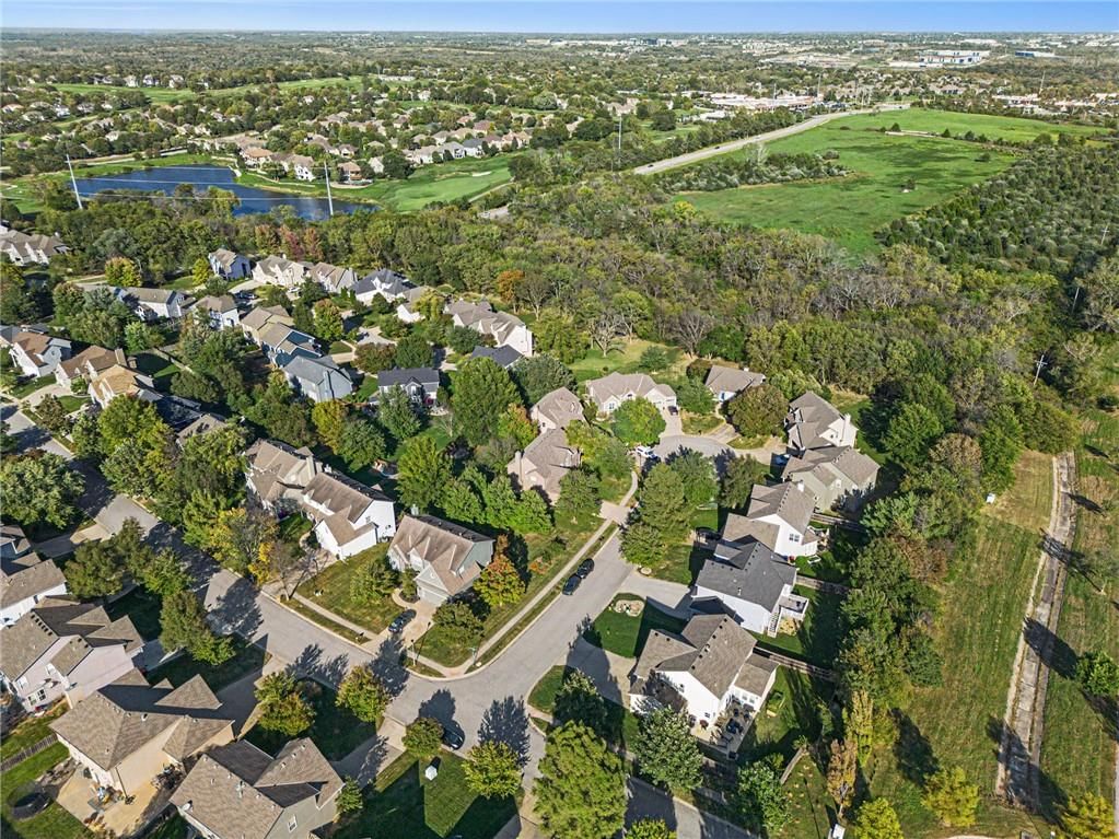 Photo 29 of 33 - 20831 W 102nd Street, Lenexa, KS 66220