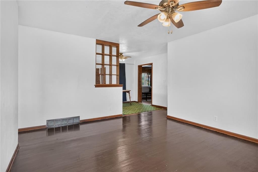 Photo 6 of 22 - 504 W 38TH Street N, Independence, MO 64050